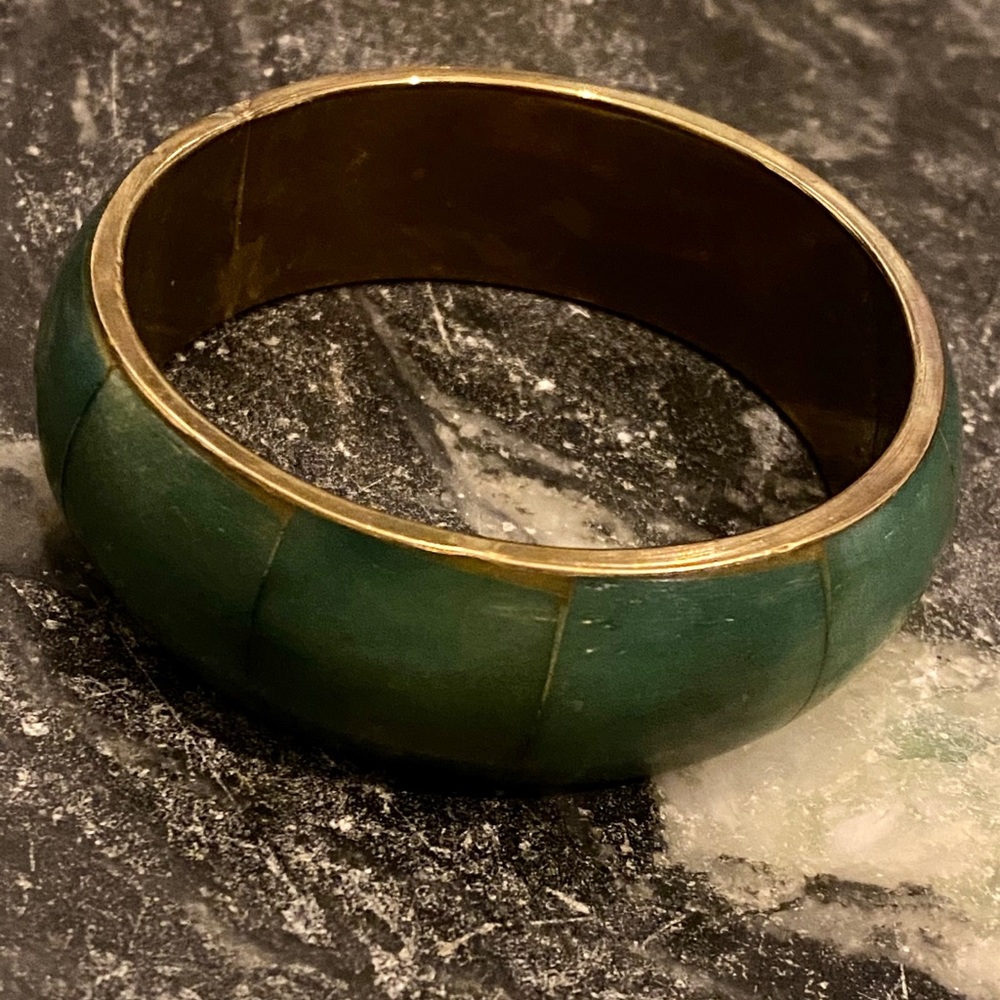 Set of 2 vintage wooden bangles